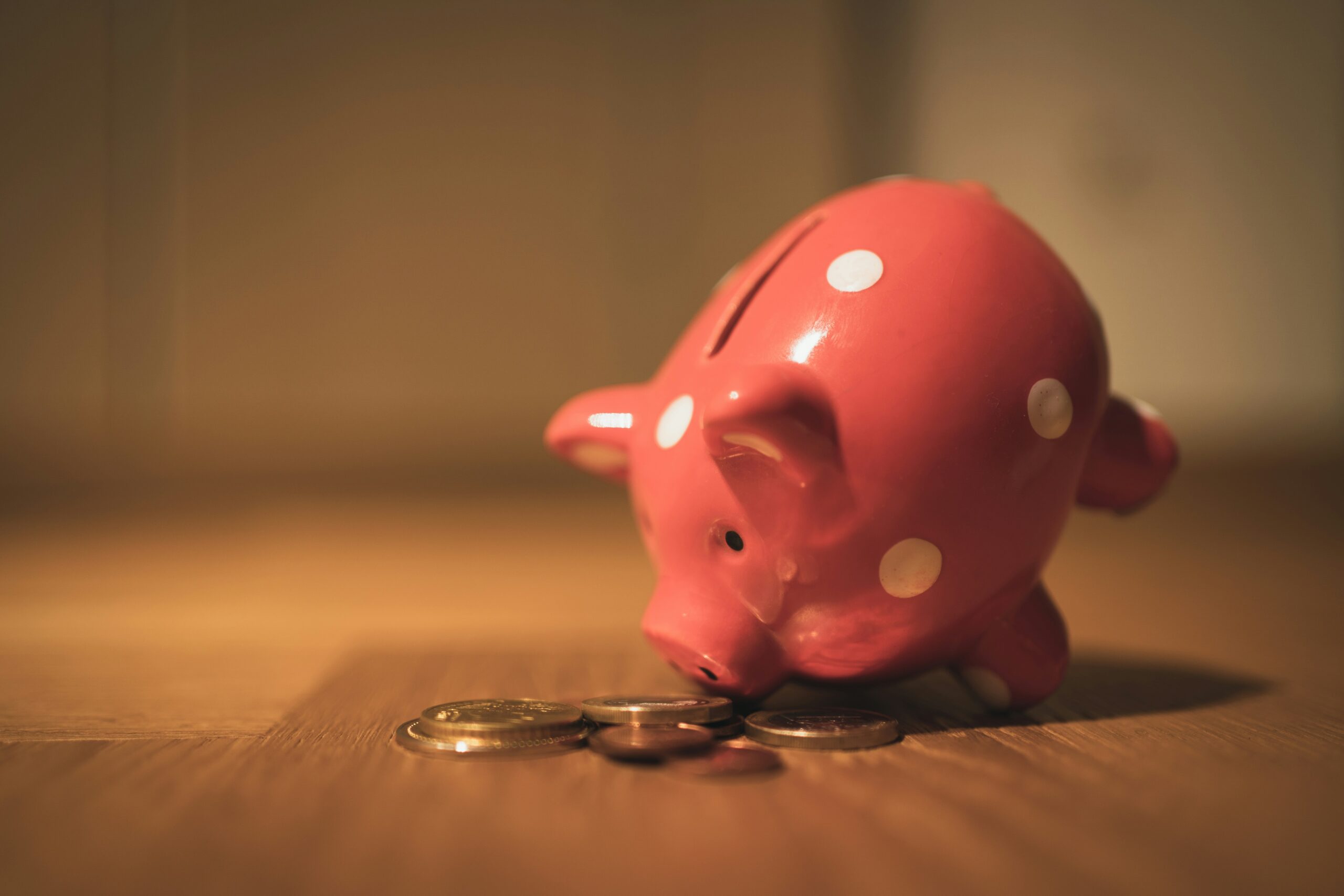 Piggy bank representing how much money do i need to invest to make money without working